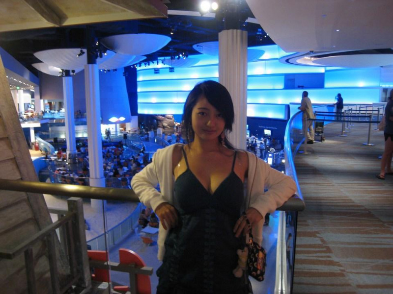 海伦路大胸楼凤 并非lf 纯粹假spa