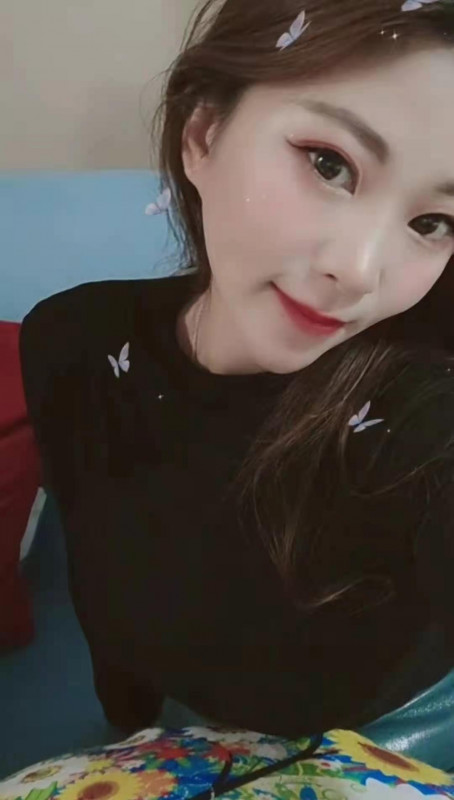 夫子庙b紧胸大妹子