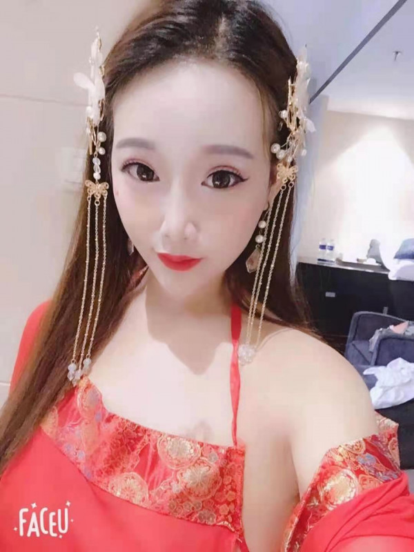 天河穿汉服的御姐