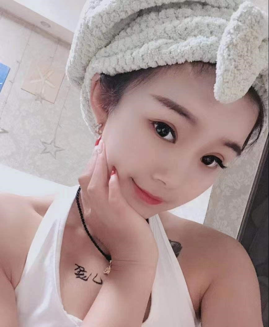 体验初次下水的小美女，会玩风骚，服务挺好