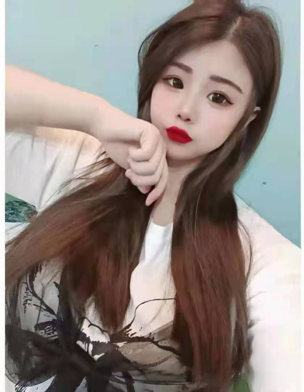 南京胸大的小姐姐