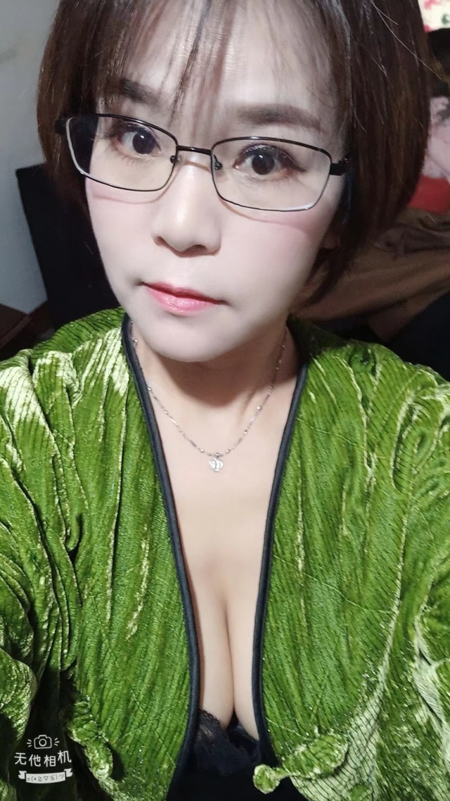 离异熟女哎呀呀