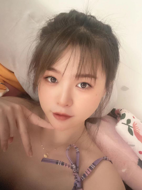 南山学美妆的清纯妹子