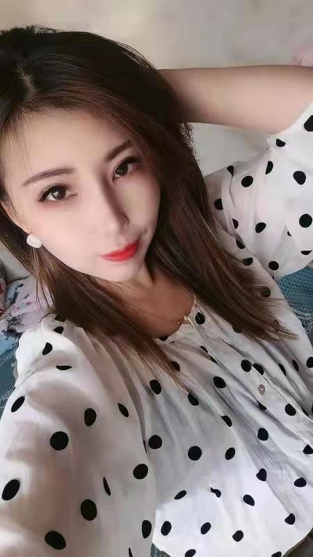 长假约会实惠媚女