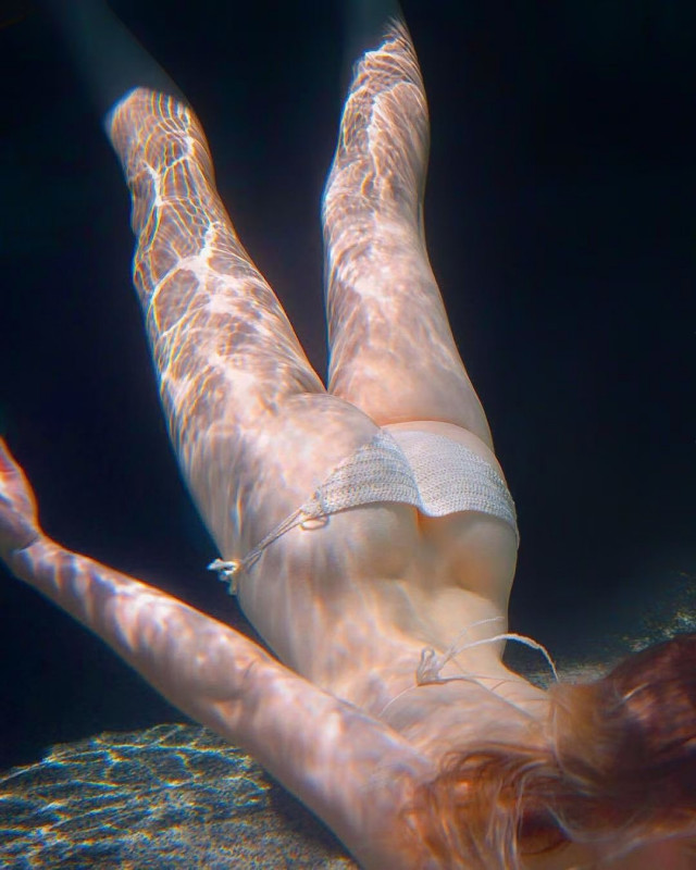 身材棒棒大胸妹