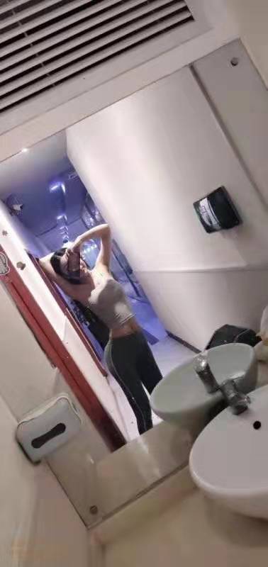 杨浦高质量00后妹子七月