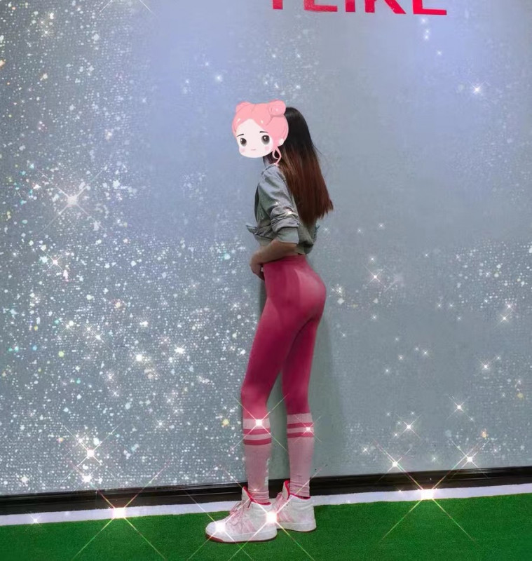 曝光303广场妹子 超级机车